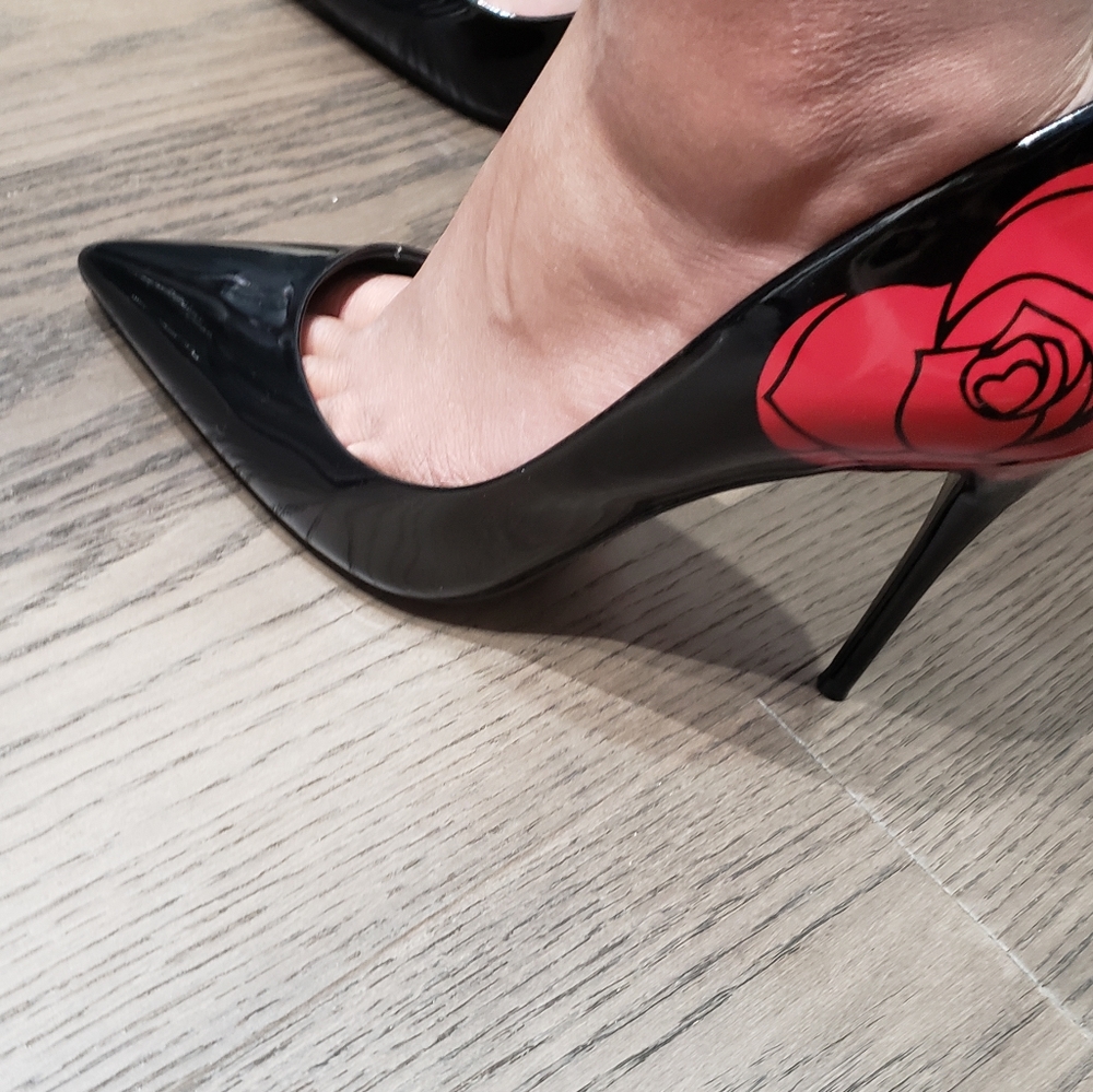 Heels - Picture 6 of 8